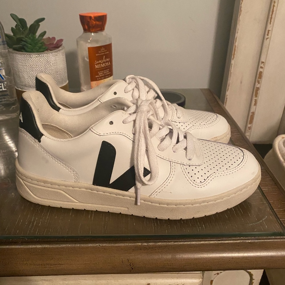 MAKE OFFER Veja sneakers